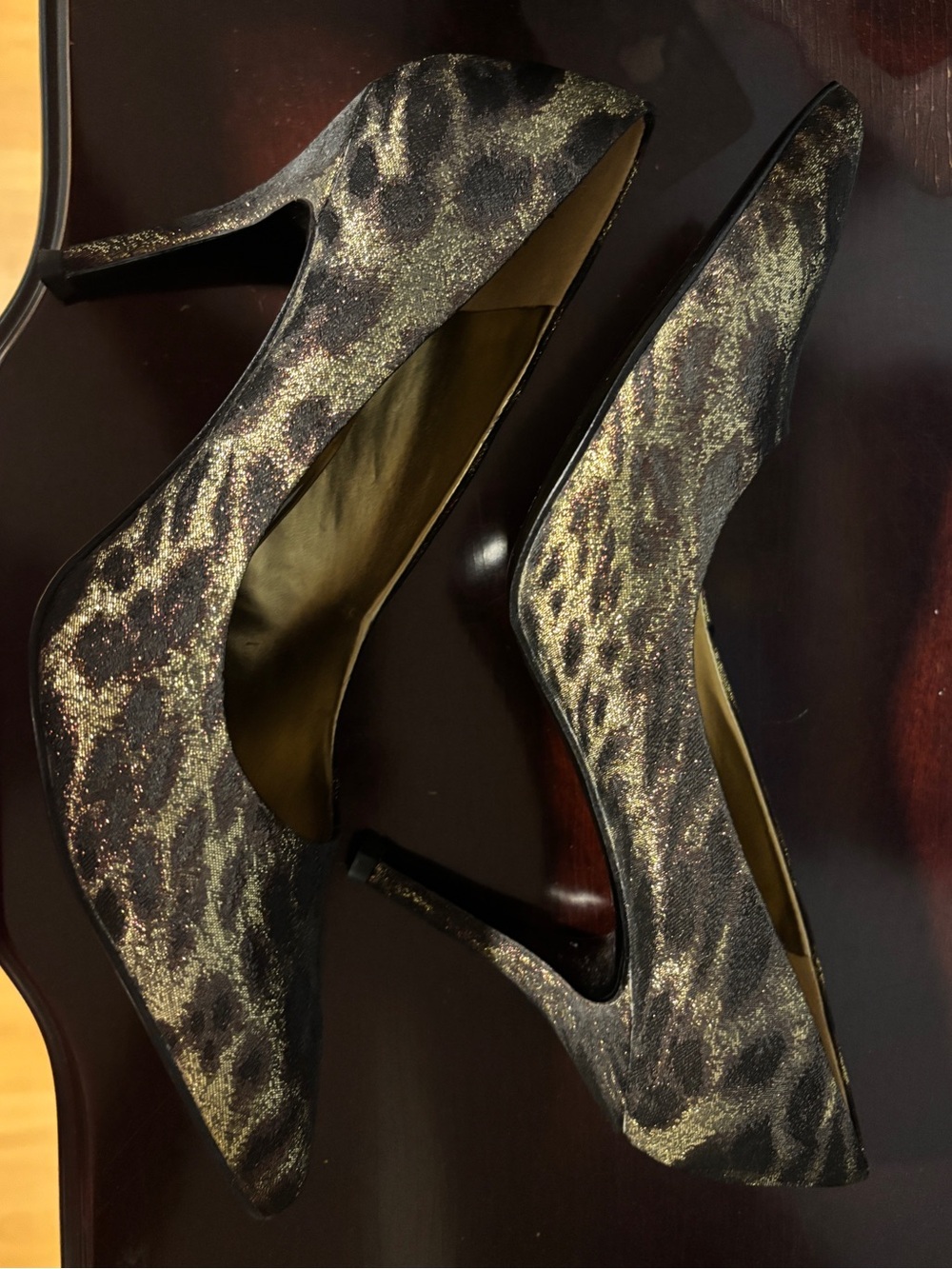 Nine West Gold and Black Leopard-Effect Pointed-Toe Pumps 8 - Picture 7 of 9
